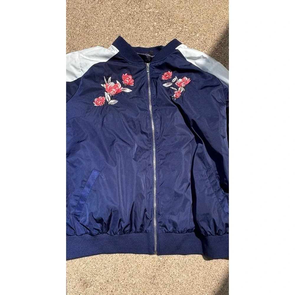 Torrid Floral Bomber Jacket moto boho chic Satin Navy Sz 3 Embroidered coat - Picture 1 of 5